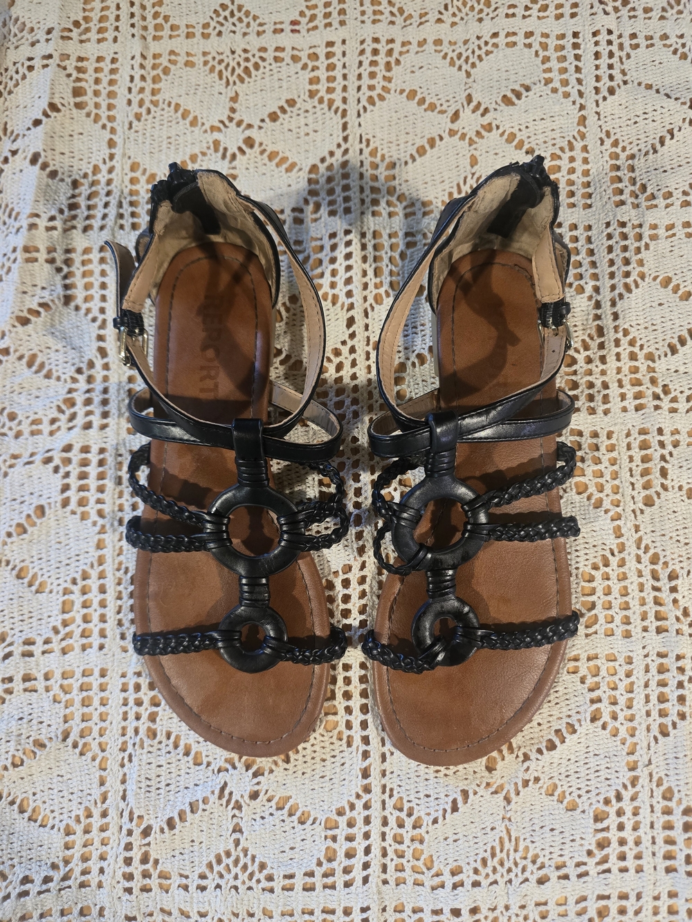 Women’s Black Strappy Braided Sandal Gladiators Size 7